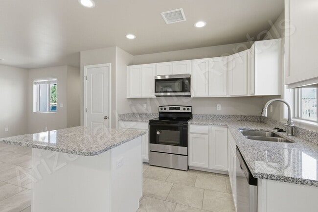 Building Photo - NEW CONSTRUCTION HOME