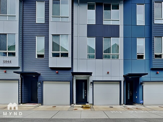 Building Photo - 10944 NE 189th St