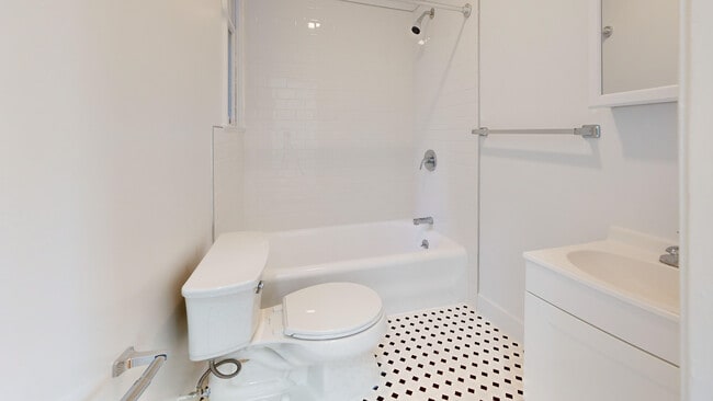 Building Photo - 4740 Balboa St