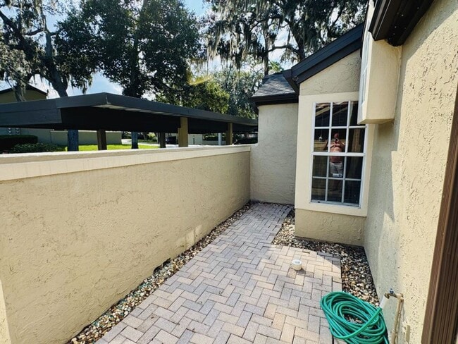 Building Photo - 1 bedroom 1 bath condo in Barclay Place in...