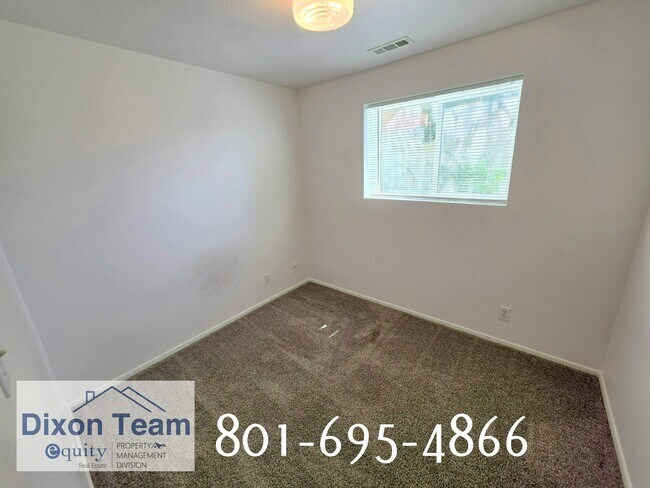 Building Photo - 2868 S 625 W