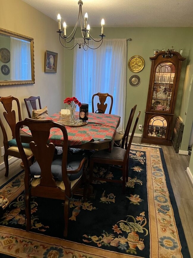 Building Photo - 3 Bedroom Condo in Hanover