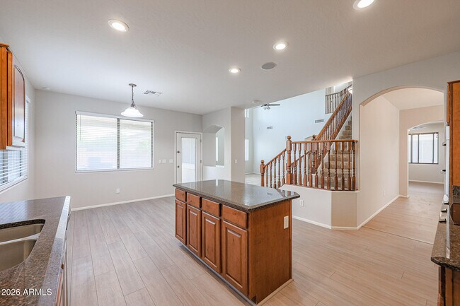 Building Photo - 16205 W Gibson Ln