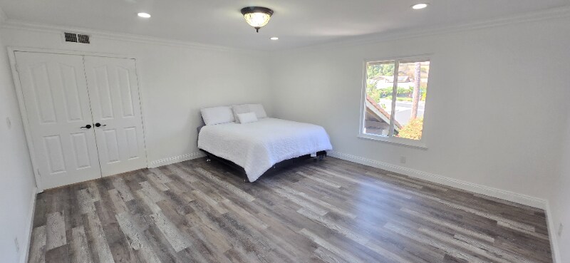 Building Photo - 433 S Oak Grove Cir