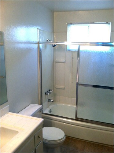 Building Photo - 5000 Woodman Ave