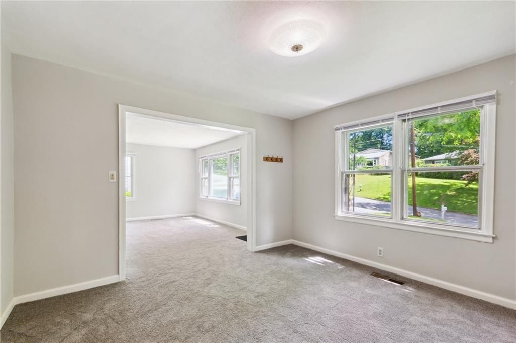 Building Photo - 1682 Bridgeport Dr NE