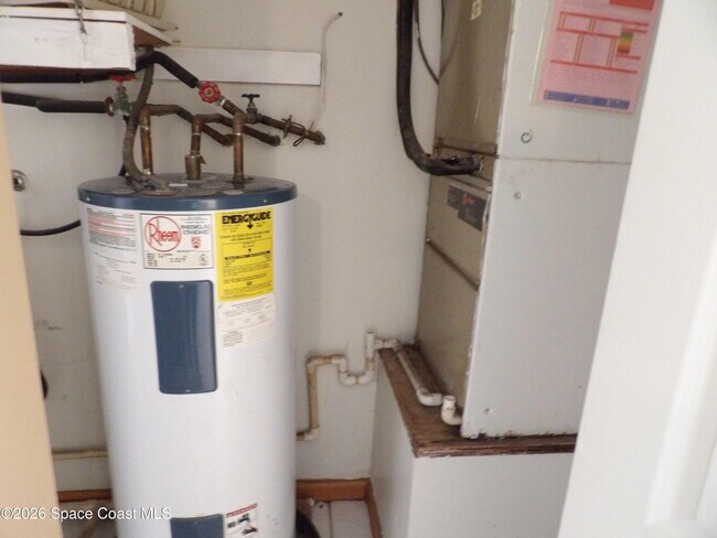 Building Photo - 6318 Hudson Rd