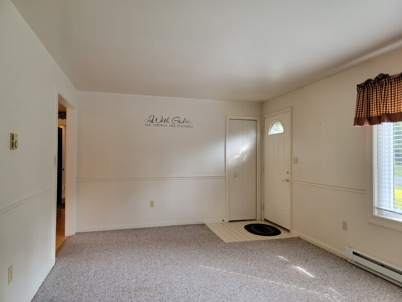 Building Photo - 1331 Woodland Cir