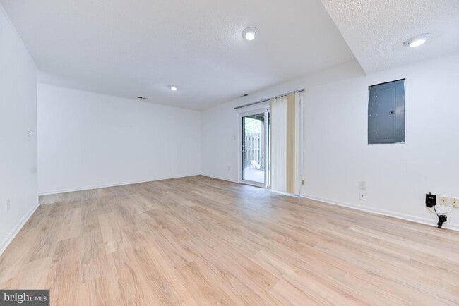 Building Photo - 3514 Lowlen Ct
