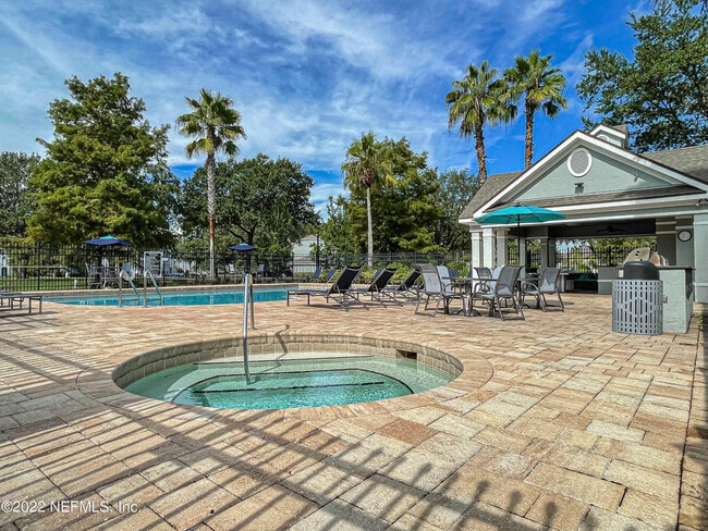 Building Photo - 1717 County Rd 220