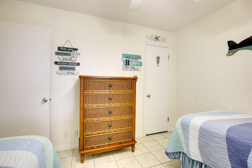 Building Photo - 2700 Ocean Shore Blvd