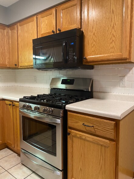 Building Photo - 603 S 22nd St