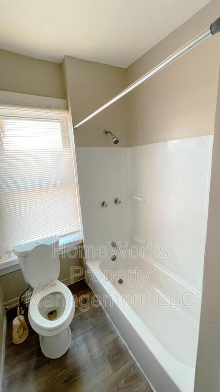 Building Photo - 317 S Mount St