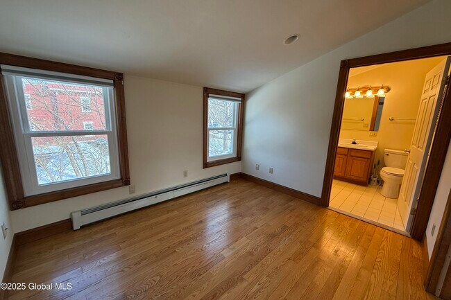 Building Photo - 109 Lake Ave