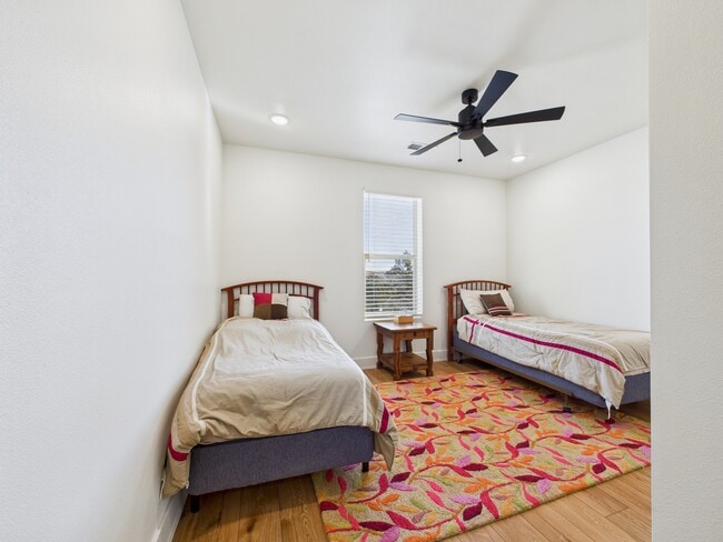 Building Photo - 113 Coker Ln