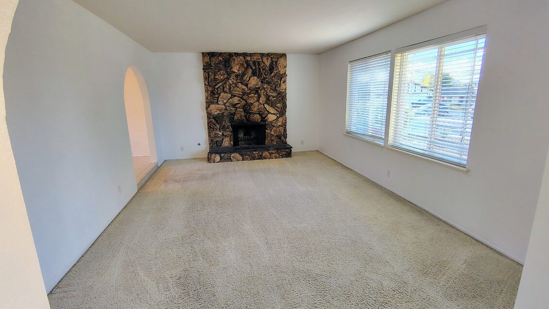 Building Photo - 1930 Adrian St