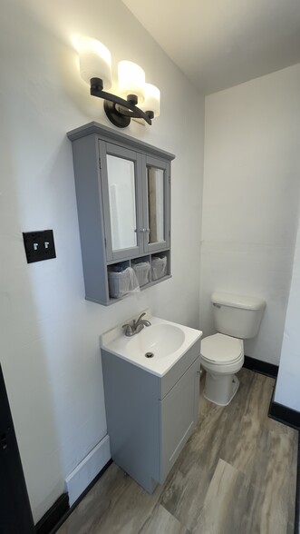 Building Photo - 308 9th St