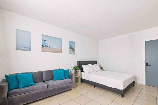 Building Photo - 7340 Harding Ave