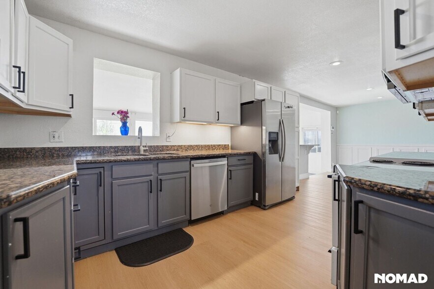 Building Photo - 9040 Yucca Way