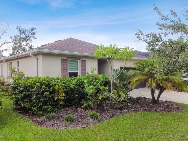 Building Photo - Spacious 4 Bed, 2 Bath Single Family Home ...