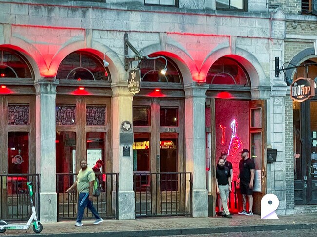 Building Photo - 1211 W 8th St