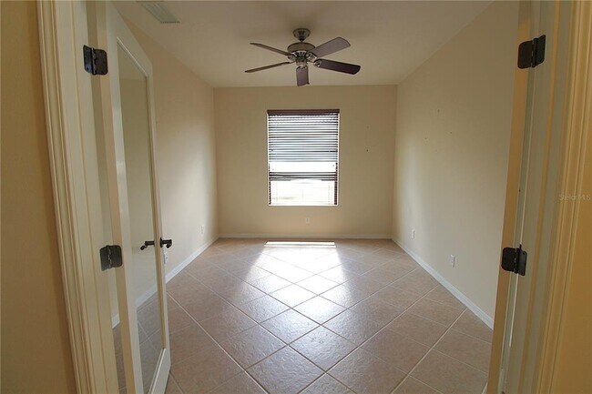 Building Photo - 6911 44th Terrace E