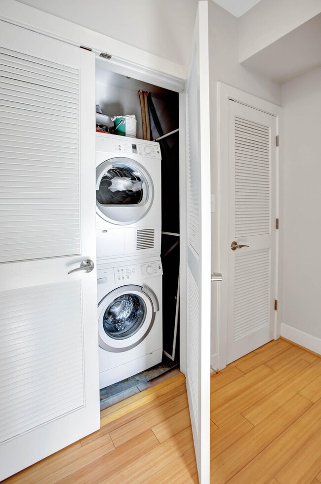 Building Photo - 1832 18th St NW