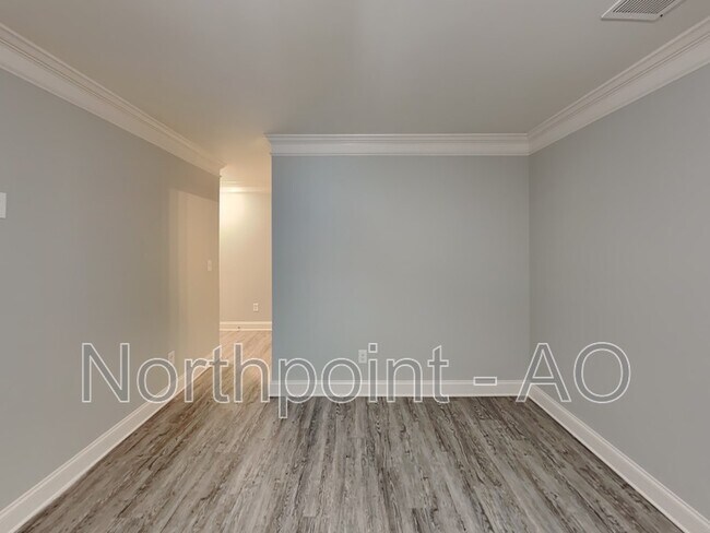Building Photo - 5220 Hanover St