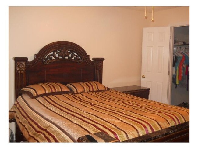 Building Photo - 723 Kadi Dr