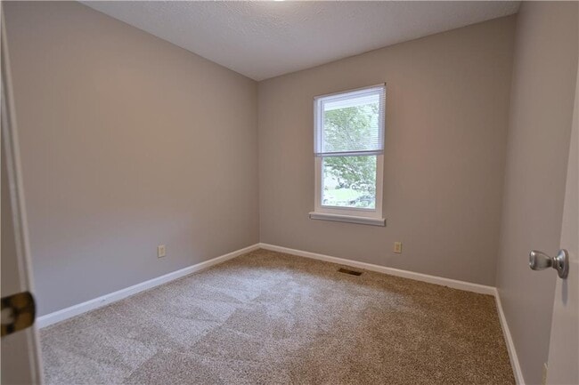 Building Photo - 459 Ridgetop Dr NW
