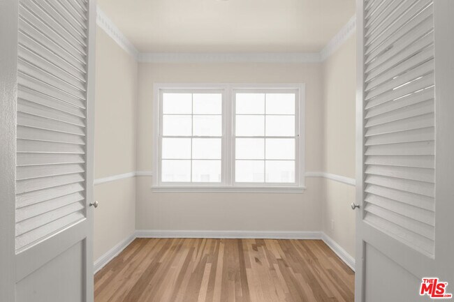 Building Photo - 405 Shirley Pl