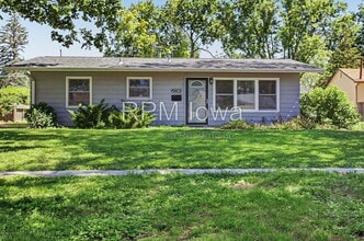 Building Photo - 2116 Ferndale Ave