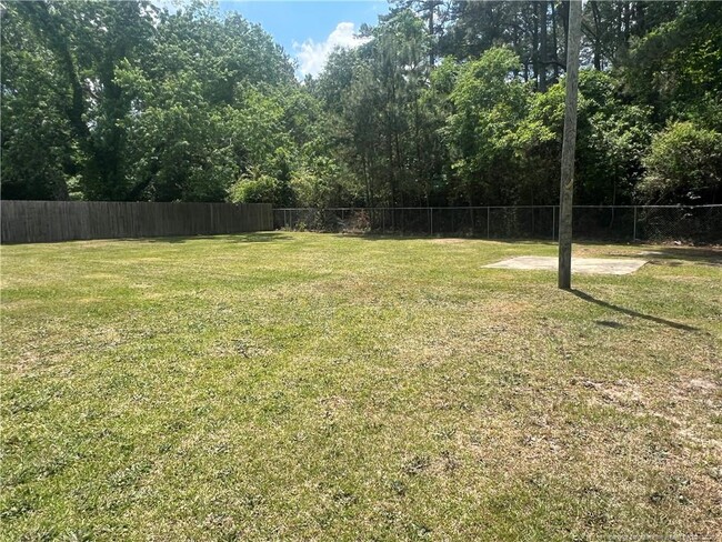 Building Photo - 626 Horseshoe Rd