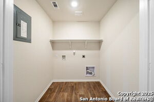 Building Photo - 6525 Baroque Ter