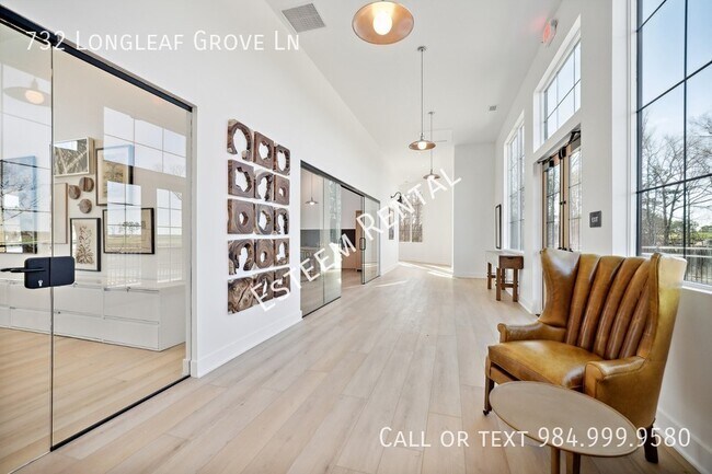 Building Photo - 732 Longleaf Grv Ln