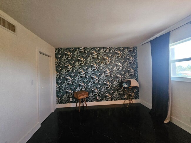 Building Photo - 1541 S Ocean Blvd