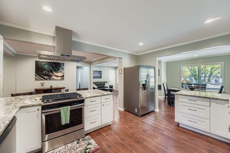 Building Photo - 2116 Trailwood Rd