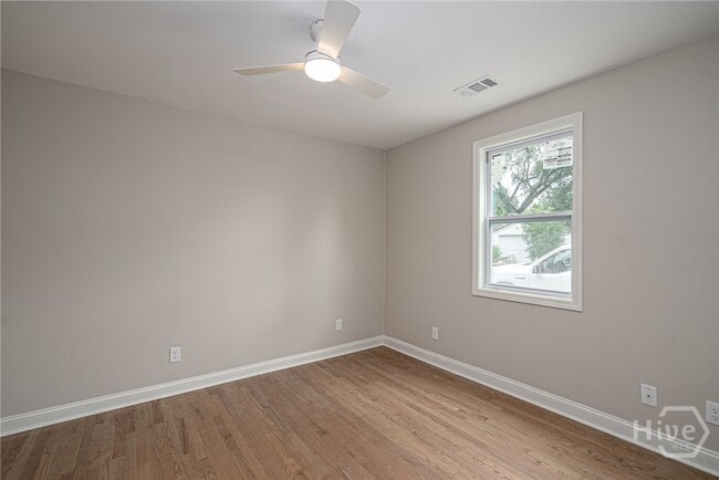 Building Photo - 2142 E 42nd St