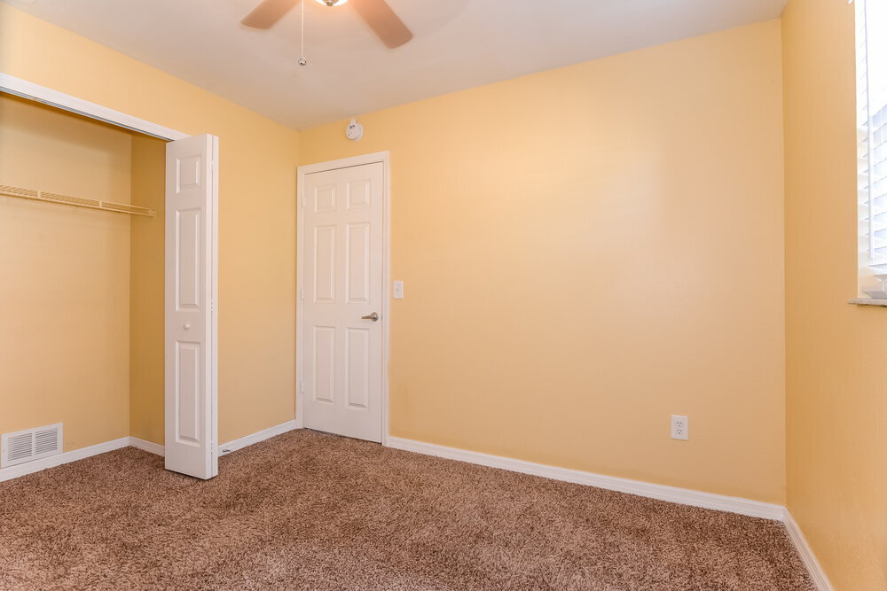 Building Photo - 7220 Bromley Dr