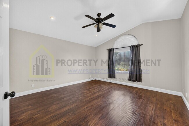 Building Photo - Spacious 4-Bedroom Retreat with 2.5 Baths