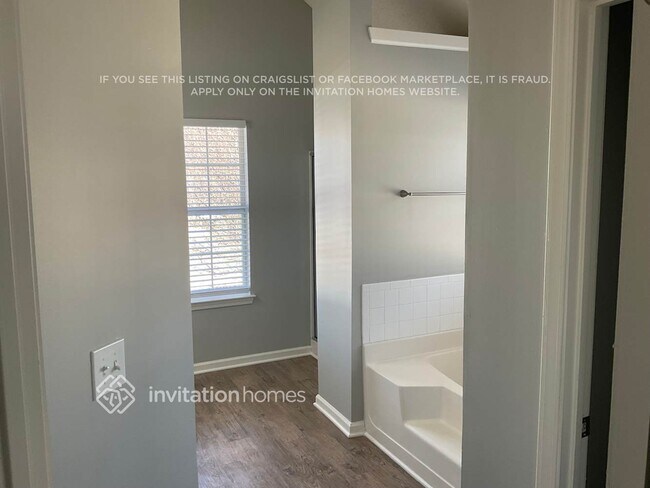 Building Photo - 112 MacBeth Dr