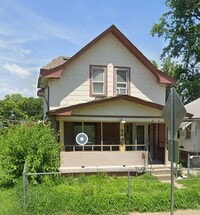 Building Photo - 3 bed 2 bath