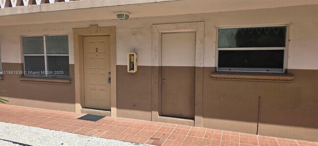 Building Photo - 654 W 29th St