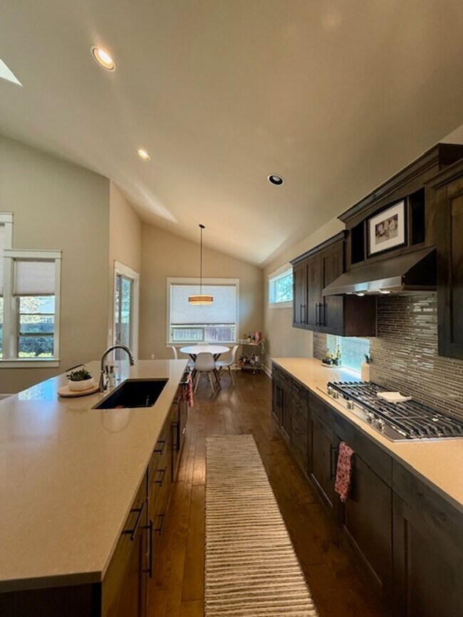 Building Photo - Luxury Single-Level Home with 3-Car Garage...