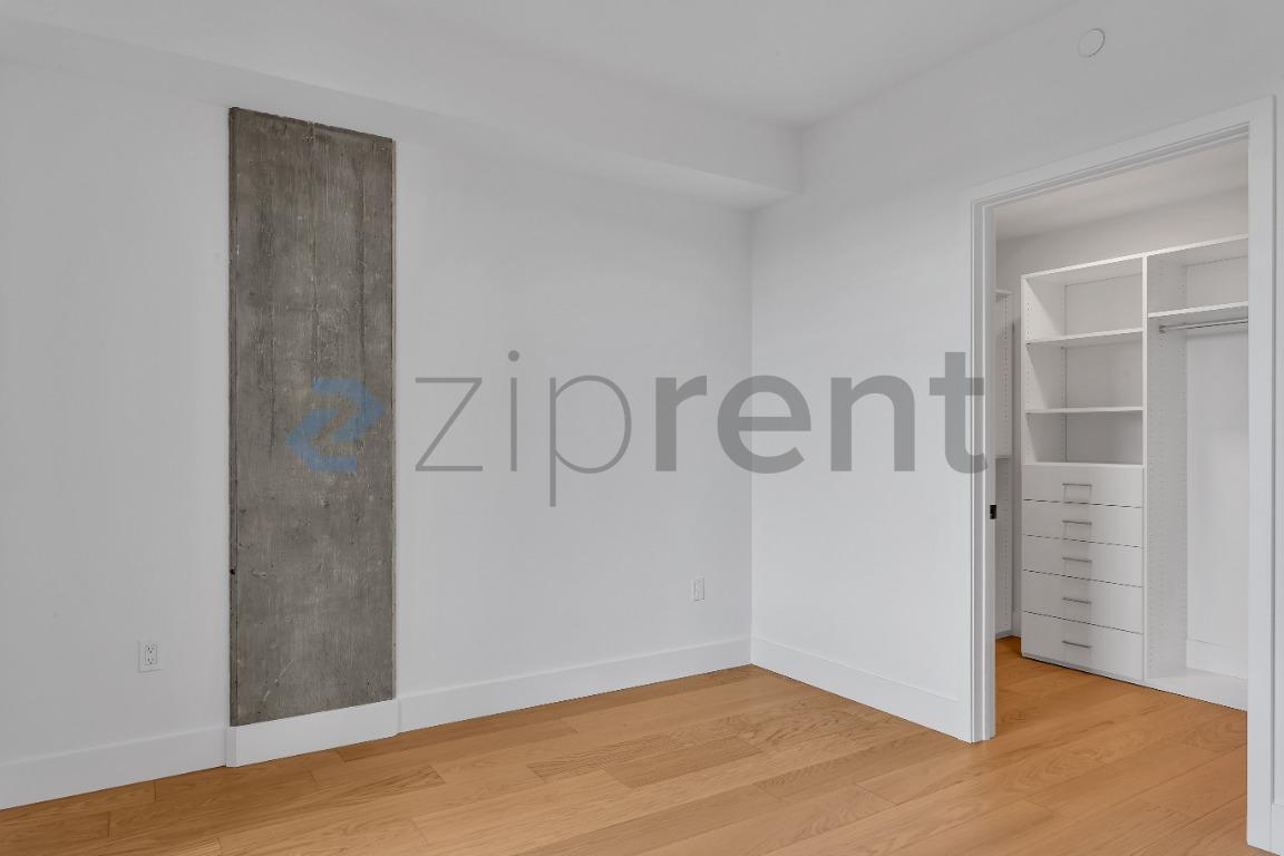 Building Photo - Unit 422