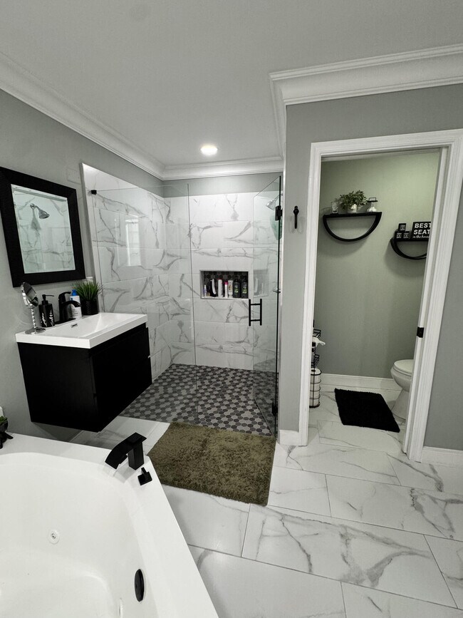Building Photo - 18038 Rhumba Way