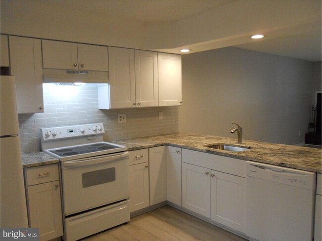 Building Photo - 309 Headhouse Ct