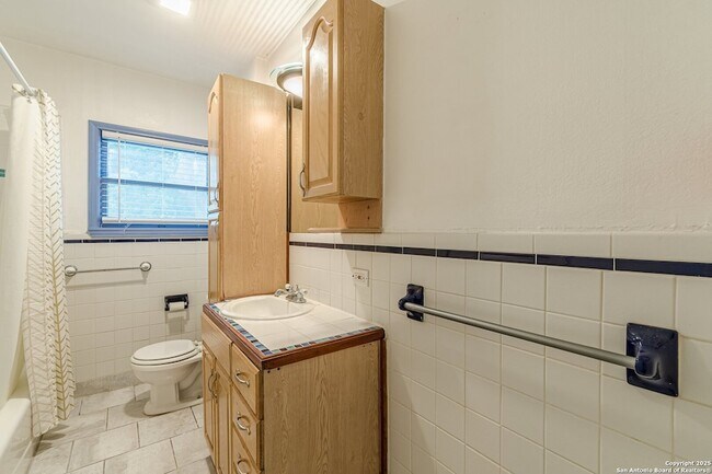 Building Photo - 416 Alexander Hamilton Dr
