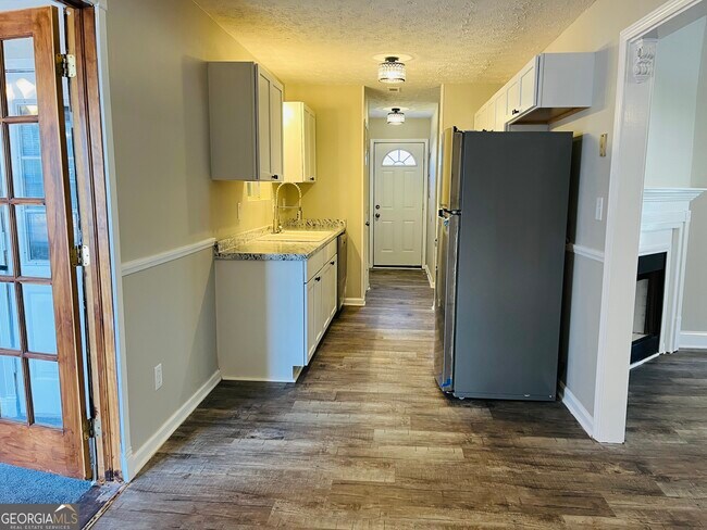 Building Photo - 2890 Garnet Way