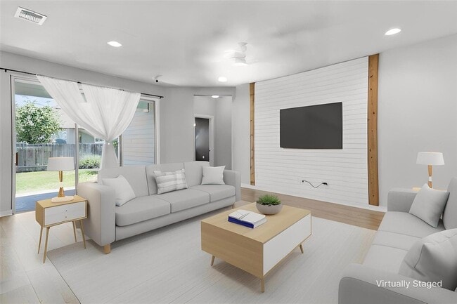 Building Photo - 103 Trailside Ln